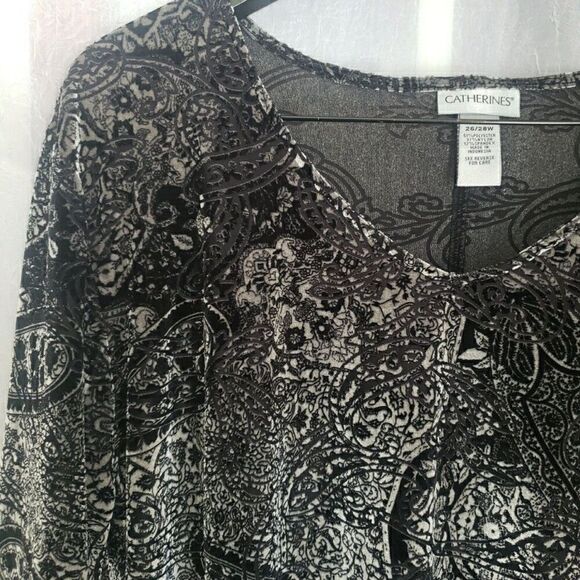 Catherines Women's Size 3X 26/28W Black Velvet Floral Blouse Top Whimsical - Picture 3 of 8